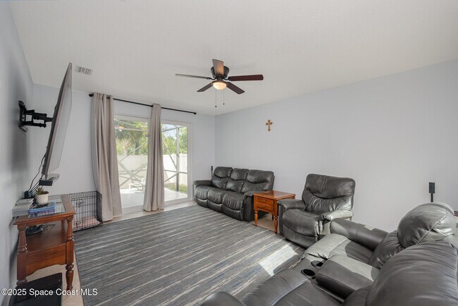 Building Photo - 2842 Glenridge Cir