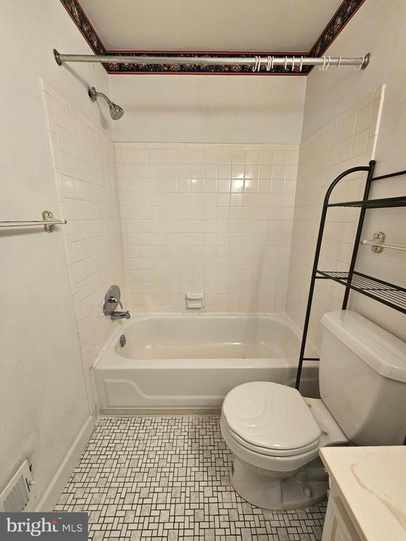Building Photo - 3435 Pebble Beach Dr