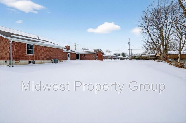 Building Photo - 5165 Westwood Dr