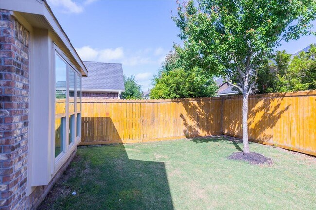 Building Photo - 918 Marigold Park Pl