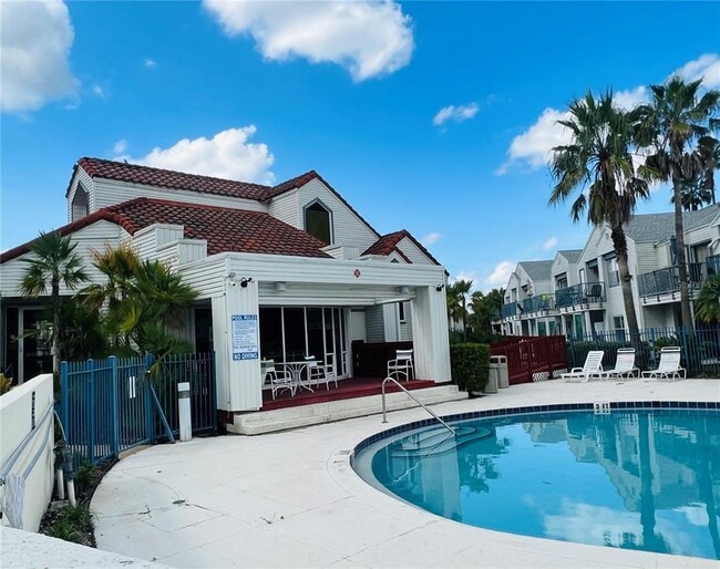 Building Photo - 2556 Woodgate Blvd
