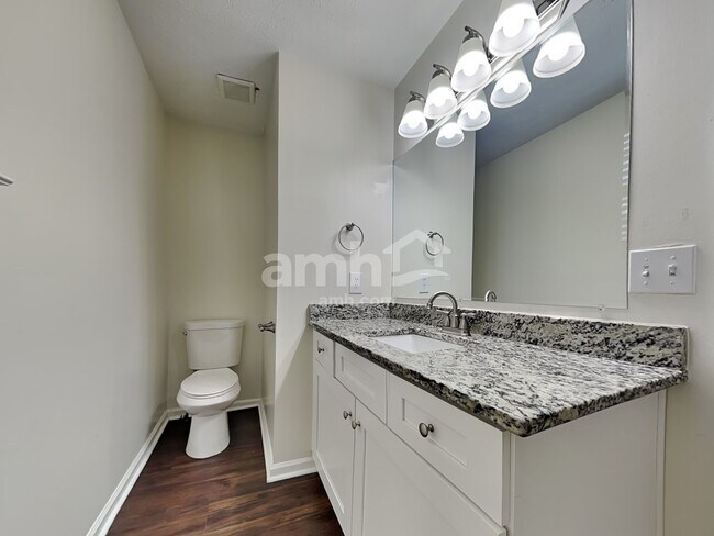 Building Photo - 112 Bradford Cir