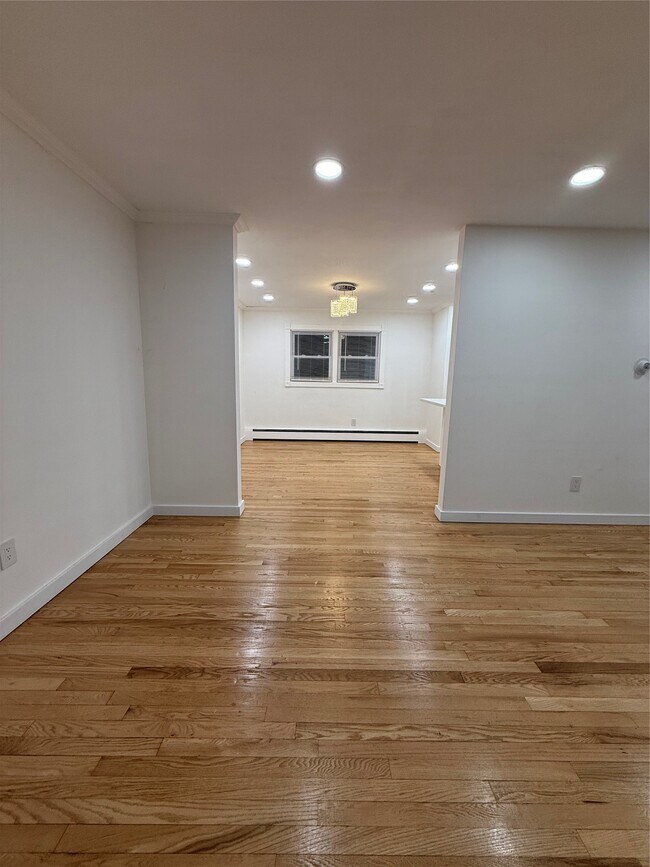 Building Photo - 517 Tulane St