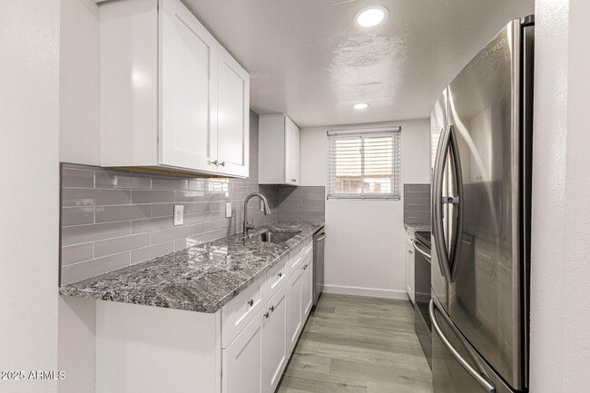 Building Photo - 7126 N 19th Ave