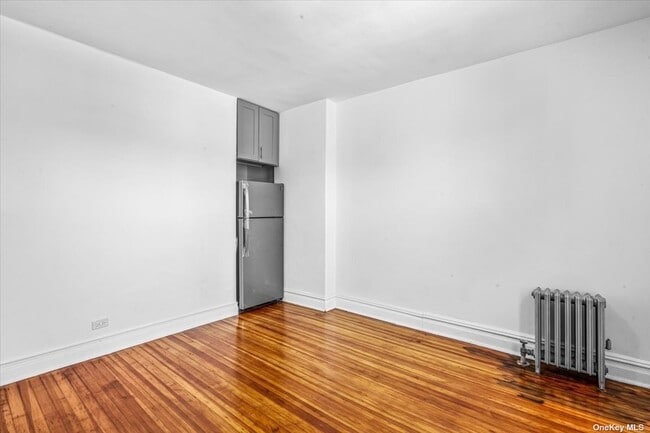 Building Photo - 1059 Vincent Ave