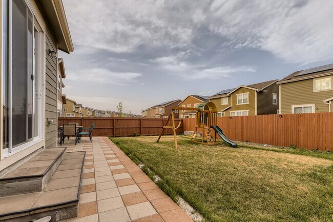 Building Photo - **** SPECIAL OFFER: 1 Month Rent FREE, if lease by July 1st week ****** Beautiful 4 bed, 4 bath h...