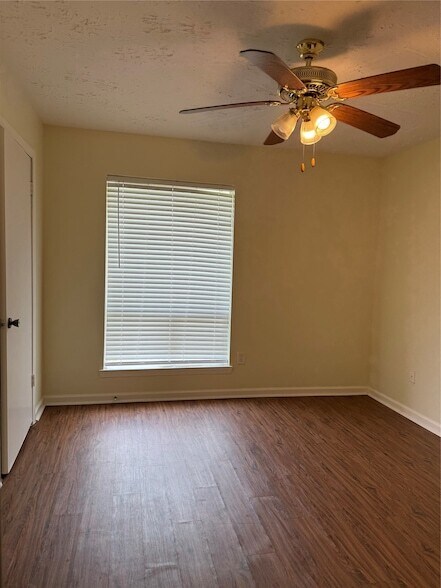 Building Photo - 17514 Heritage Cove Dr