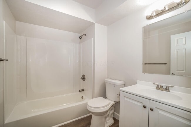 Building Photo - 1722 Blue Ash Pl