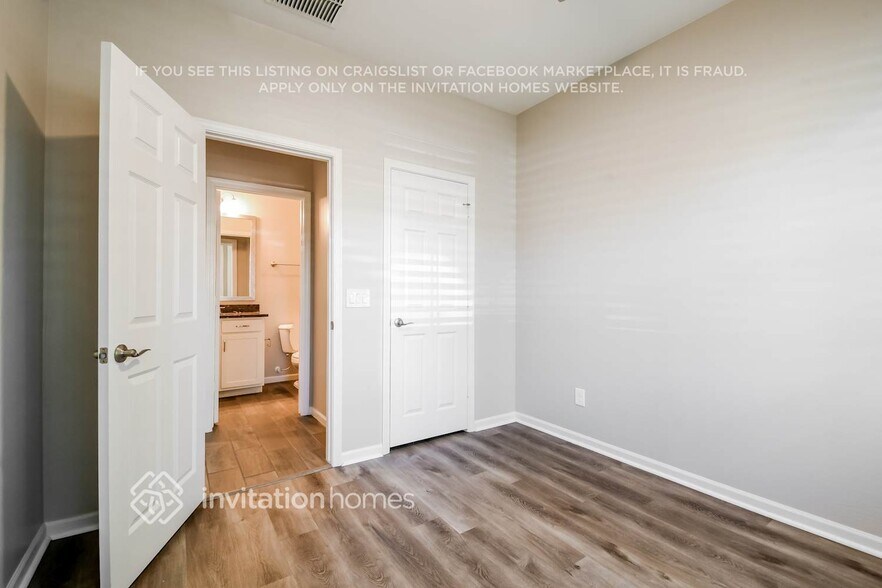 Building Photo - 12141 W Desert Moon Way