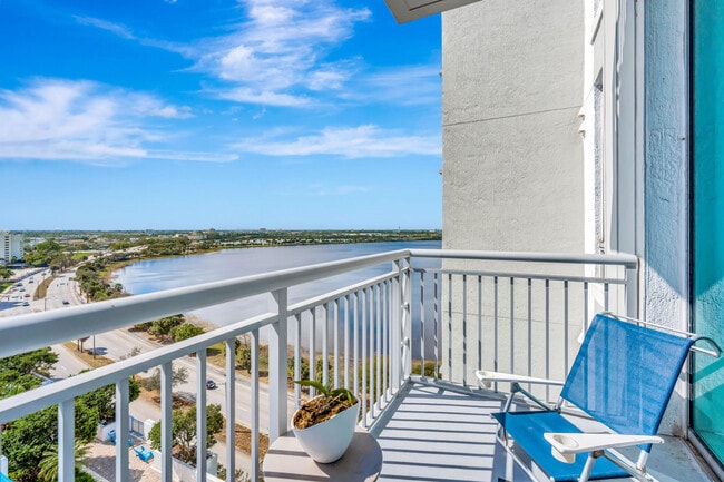 Building Photo - 300 S Australian Ave