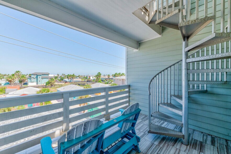 Building Photo - 1701 S Station St