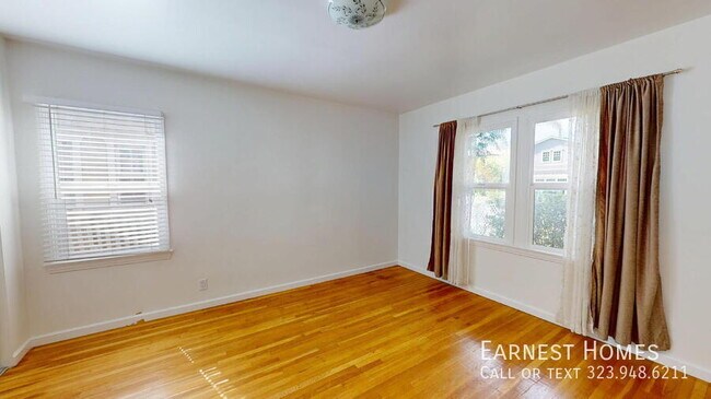 Building Photo - 14920 Hesby St