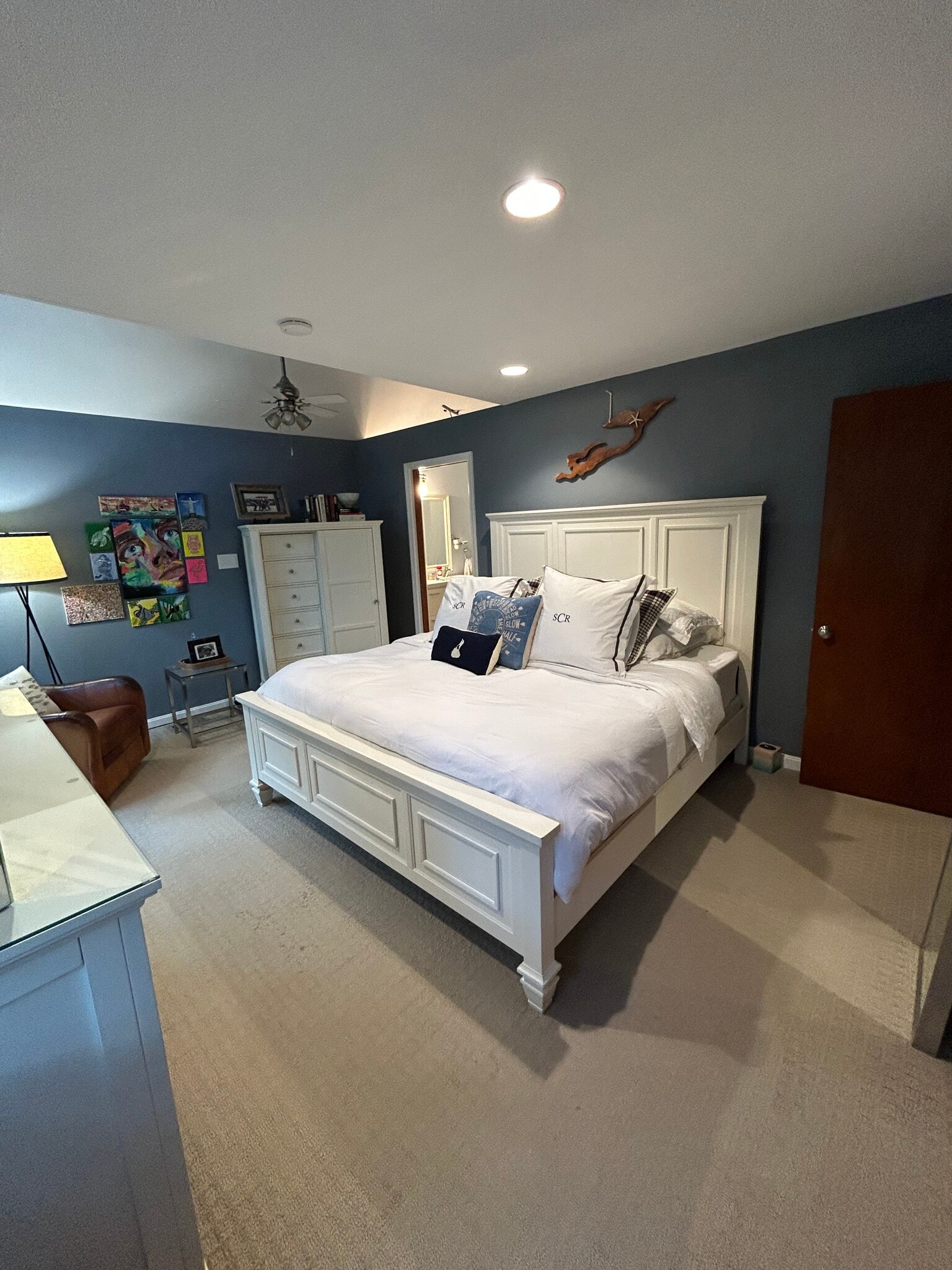 Main floor primary - 1111 Van Buren St