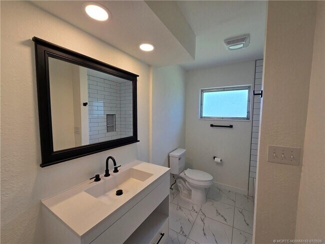 Building Photo - 2648 Rockcrest Ct