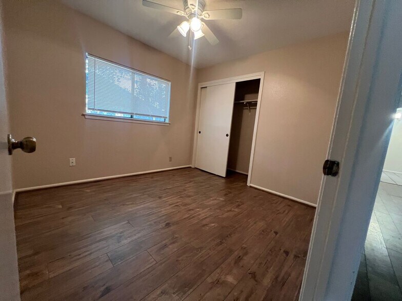 Building Photo - 7136 Rimwood