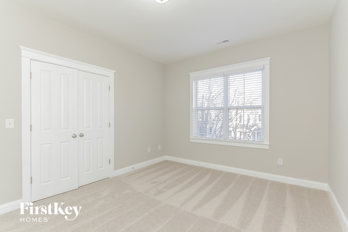 Building Photo - 142 Water Oak Dr