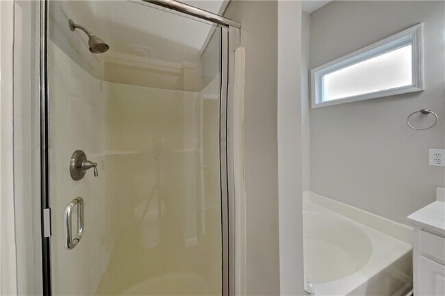 Building Photo - 1357 Glenover Way