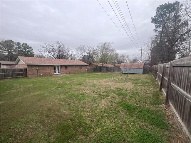 Building Photo - 1301 White Rd