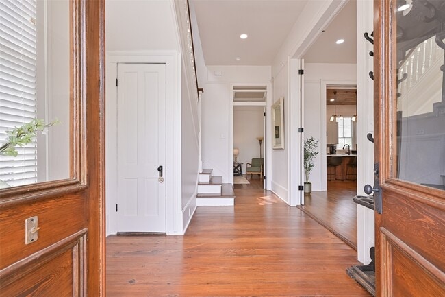 Building Photo - 1808 Avenue K