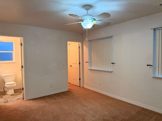 Building Photo - Home in the Landings