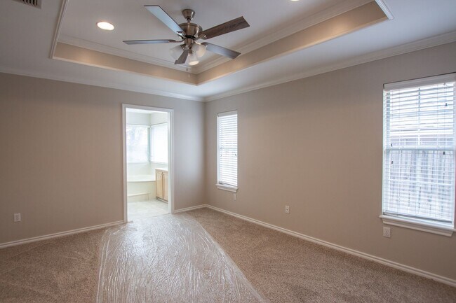 Building Photo - 5716 Bostick Dr