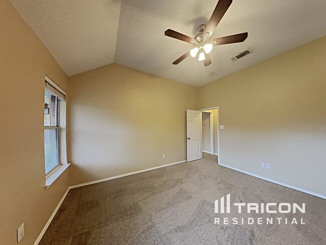 Building Photo - 7721 Pear Tree Ln
