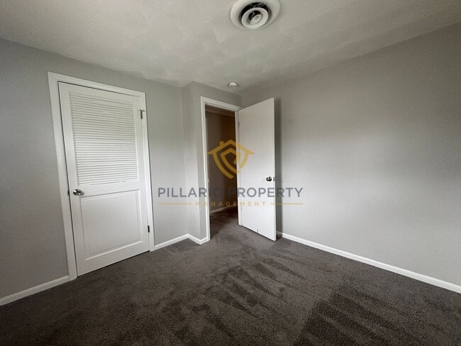 Building Photo - 2422 Coyner Ave