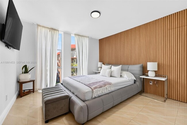 Building Photo - 1750 W 46th St