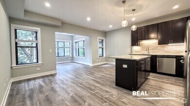 Building Photo - 1 bedroom in EVANSTON IL 60202