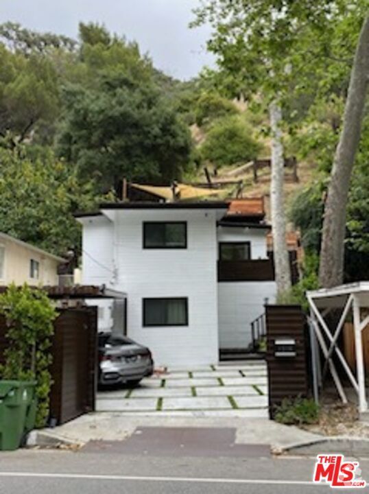 Building Photo - 1216 N Beverly Glen Blvd
