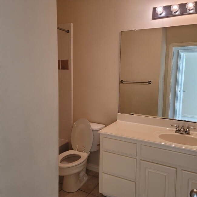 Building Photo - 7111 Harmony Cove