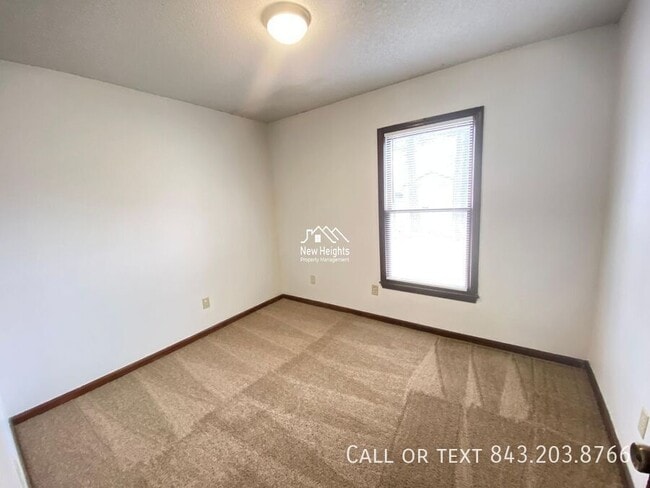 Building Photo - 417 Surfside Dr