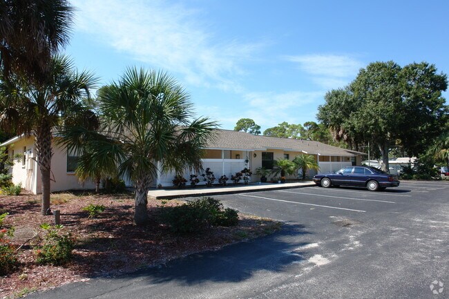 Side - 165 Old Englewood Rd