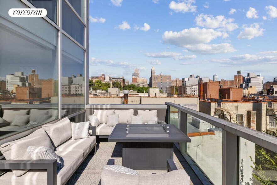 Building Photo - 313 W 121st St