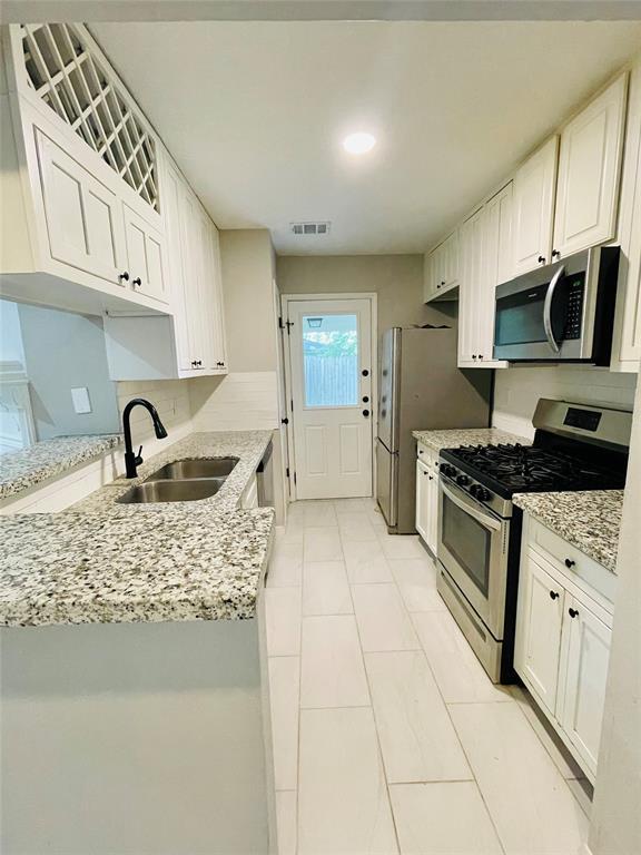 Building Photo - 16303 Napa Vine Dr