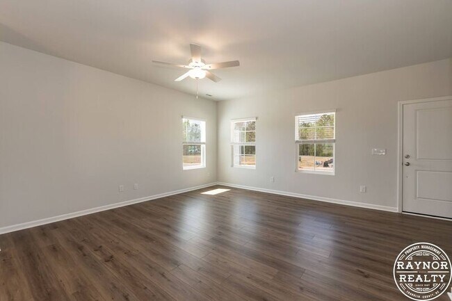 Building Photo - 44 Plantation Dr