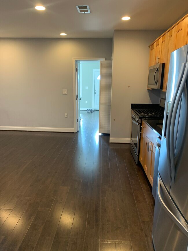 Kitchen/living area - 1363 Childress St NE