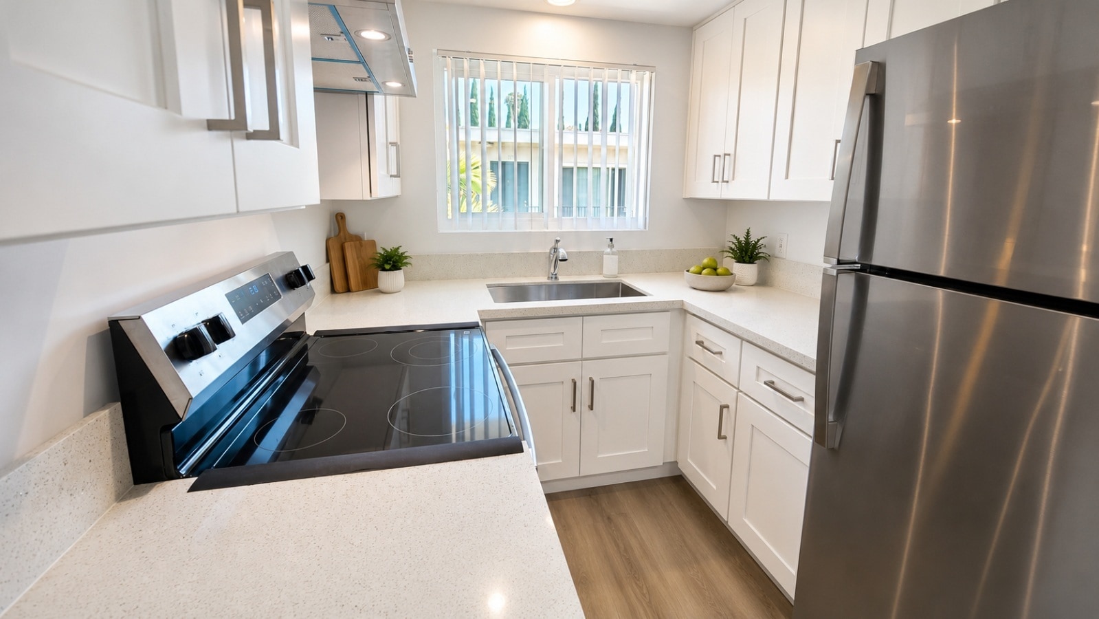 Building Photo - 25937 Viana Ave