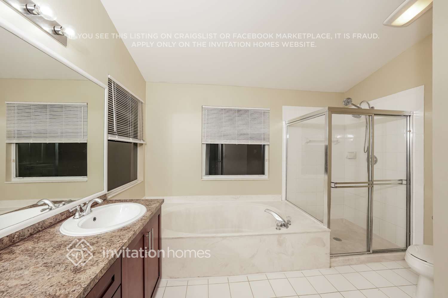 Building Photo - 7640 Colony Palm Dr