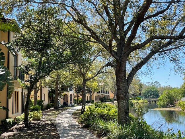 Building Photo - 2 Bedroom Townhome with 1 Car attached Gar...