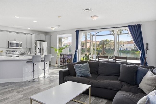 Building Photo - 16290 SW 47th Manor