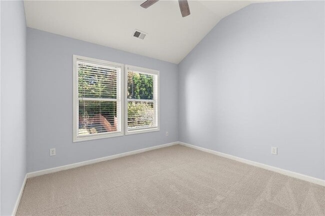 Building Photo - 265 Parc Dr