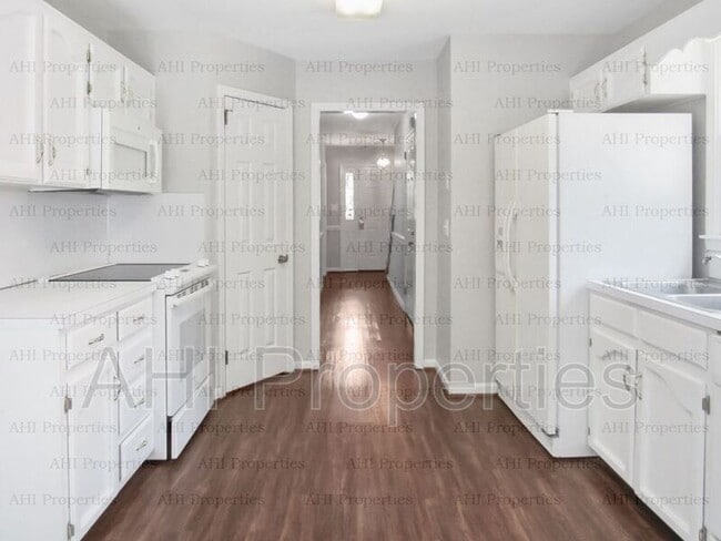 Building Photo - 423 Chase Plantation Pkwy