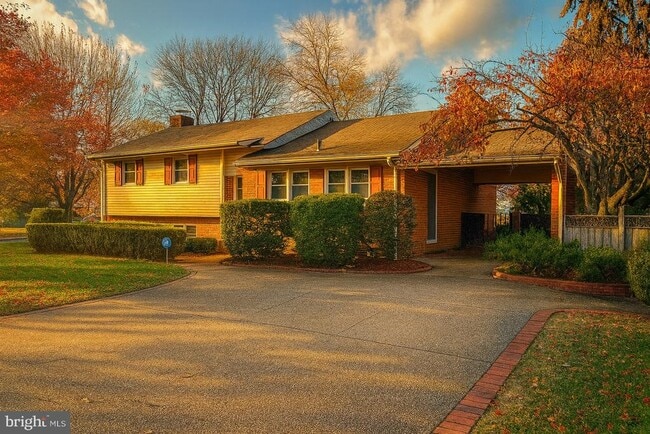 Building Photo - 6726 S Kings Hwy