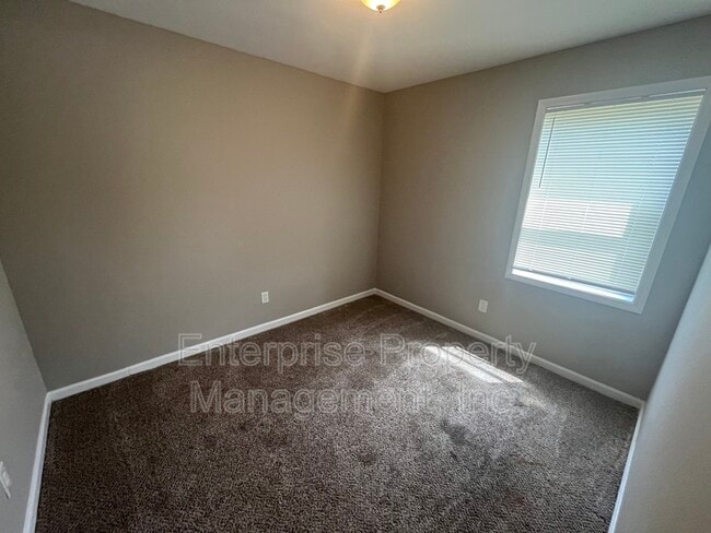 Building Photo - 4386 Sunnyslope Dr