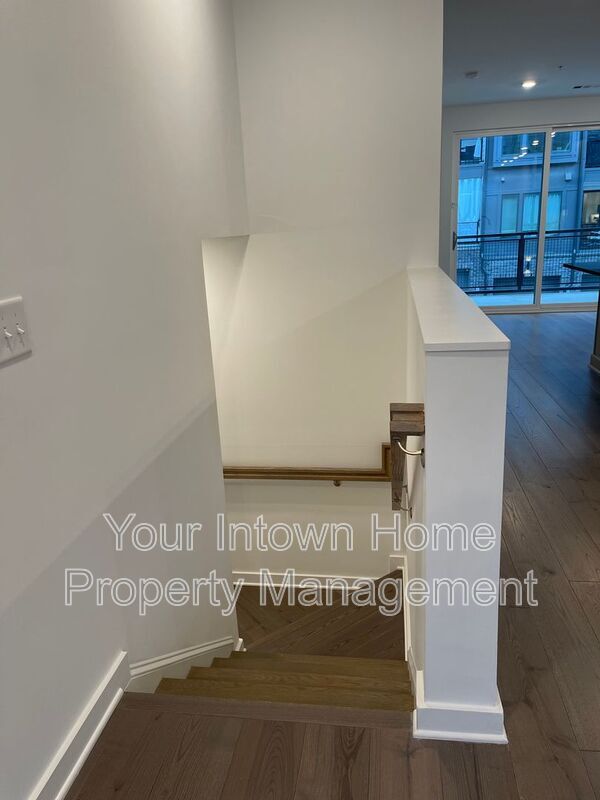 Building Photo - 407 Pratt Dr SE