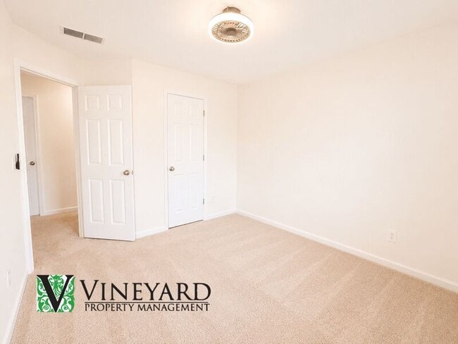 Building Photo - 414 Darter Dr NW