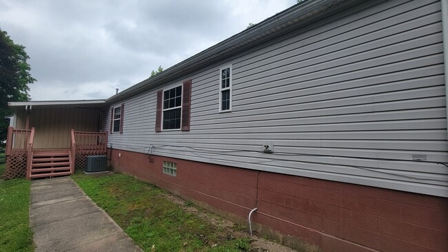 Building Photo - 1634 Hilda St