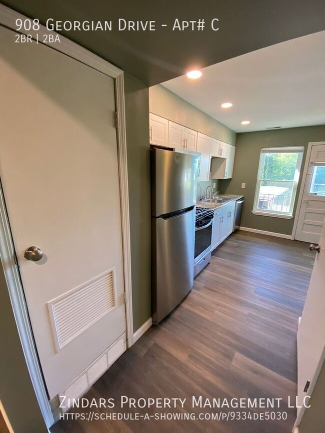 Building Photo - newly remodeled 2 bedroom 1.5 bath apartme...