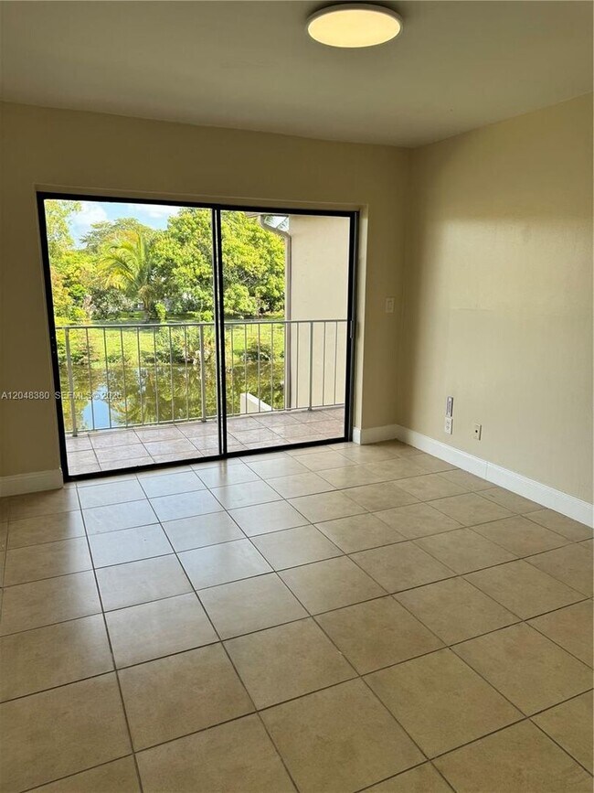 Building Photo - 3167 Coral Springs Dr